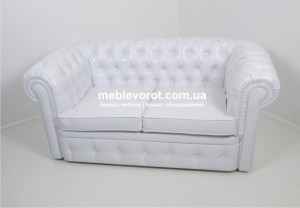 divan_chesterfield_beliy_arenda_meblevorot_rent_white_sofa_1